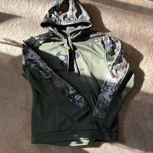True Timber hooded Sweater.